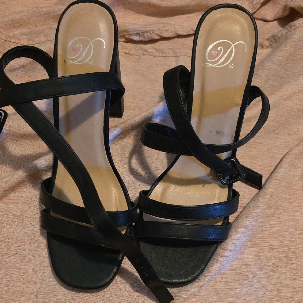 Elegant Black Strappy Women's Sandals